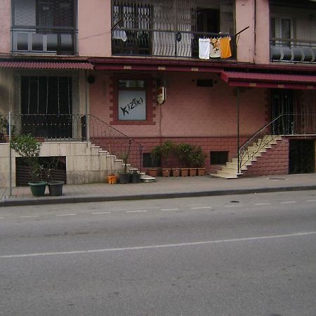 Guesthouse Melikishvili 57 Batumi Eksteriør billede